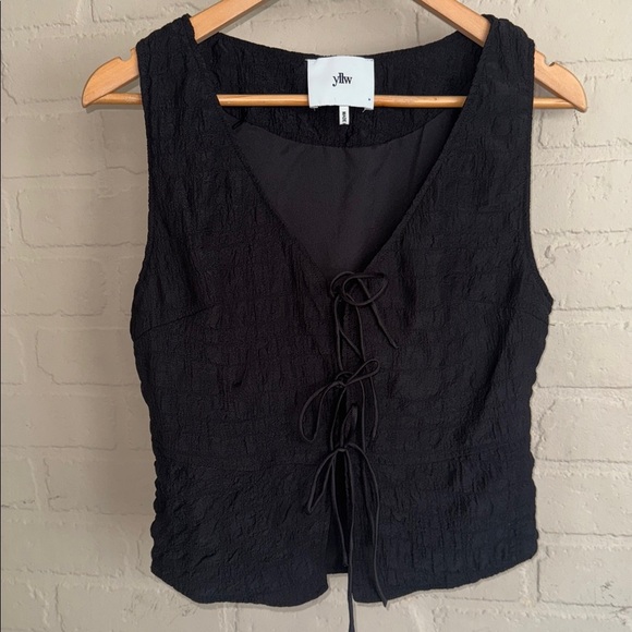 YLLW Tatum Bubble Tie Vest Black textured medium lined - Picture 5 of 5